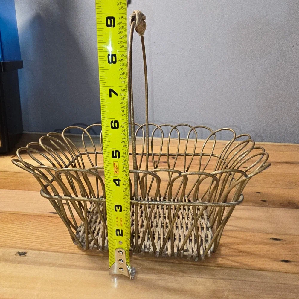 Vintage Gold Wire Scalloped Basket Woven Wicker Base Farmhouse Decor 10in